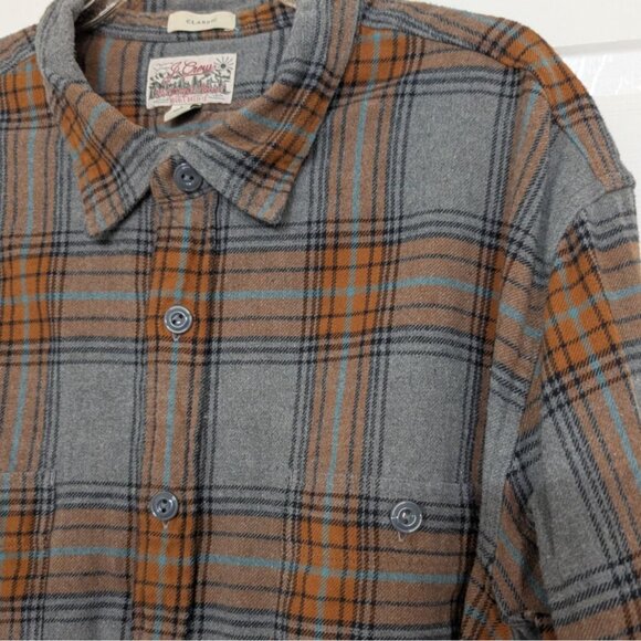 J Crew Plaid Mid Weight Flannel Workshirt Mens XL Gray Classic Fit Button Front - Picture 3 of 9